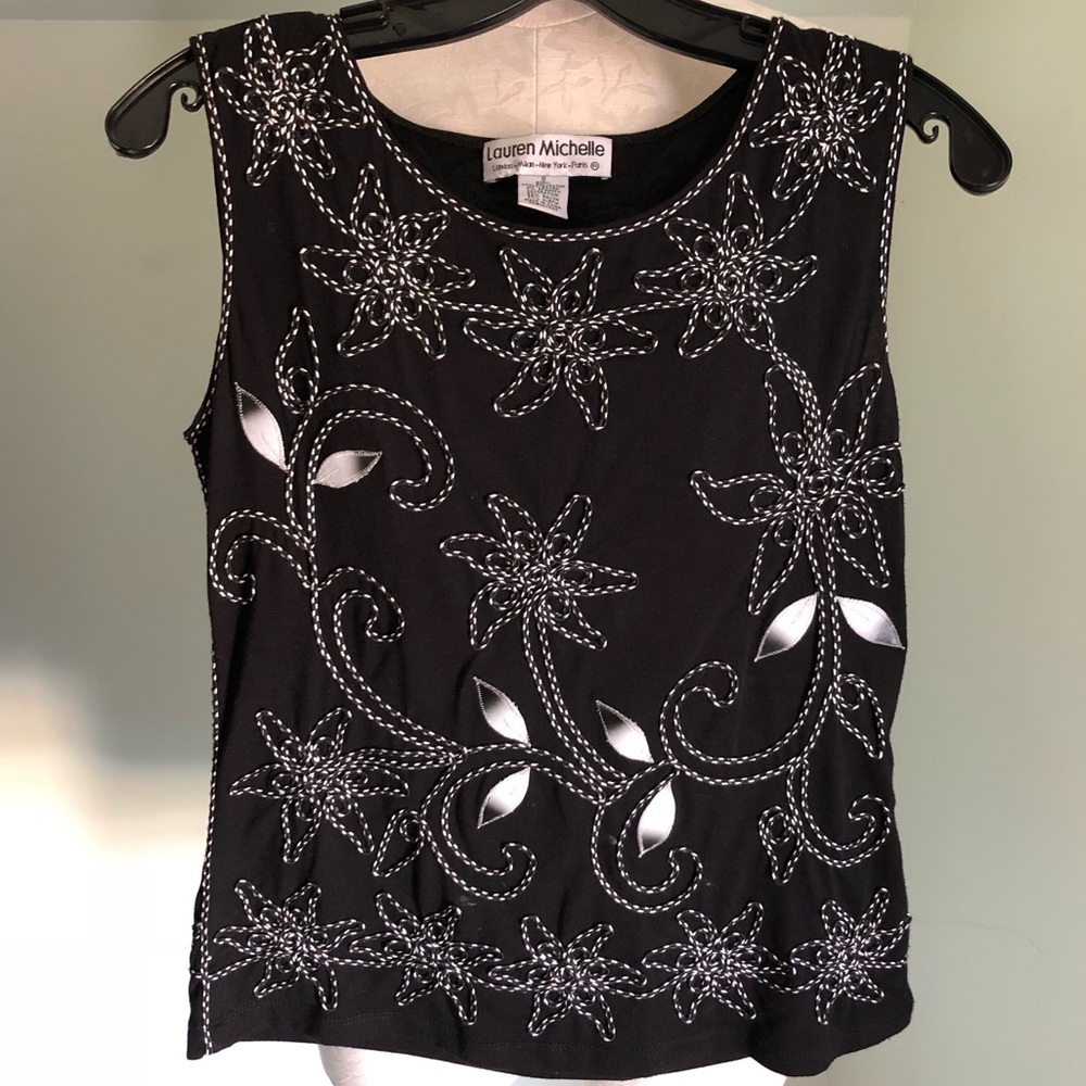 VINTAGE Y2K Lauren Michelle Sleeveless Embroidered Design Blouse Top